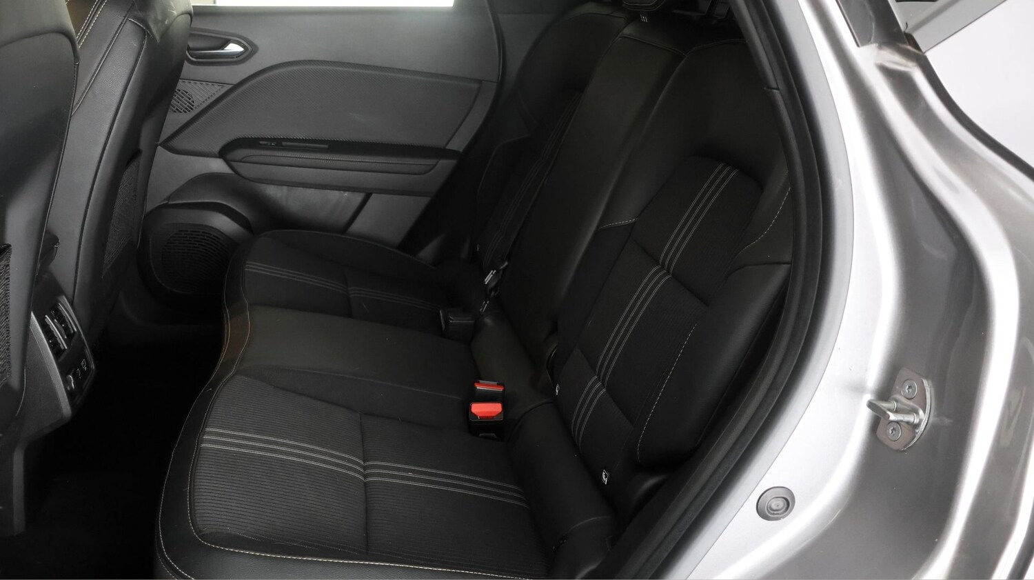 Used Renault Captur 2024 for sale - 77950245: Photo 15