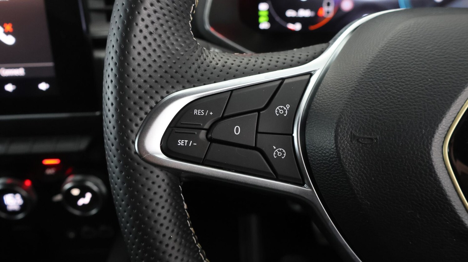 Used Renault Captur 2024 for sale - 77950245: Photo 20