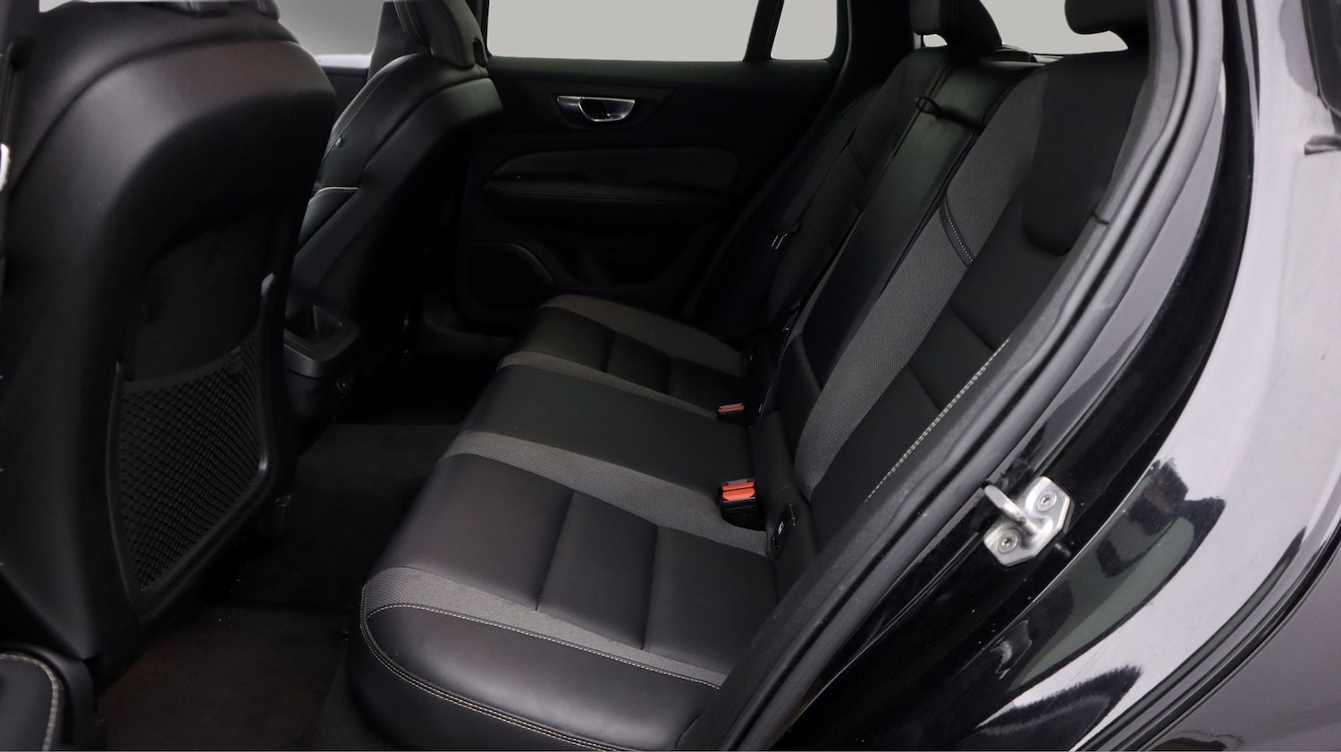 Used Volvo V60 2022 for sale - 78035259: Photo 16