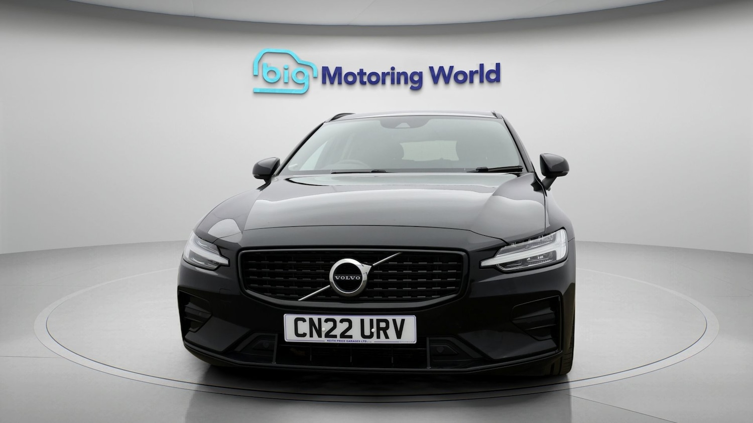 Used Volvo V60 2022 for sale - 78035259: Photo 2