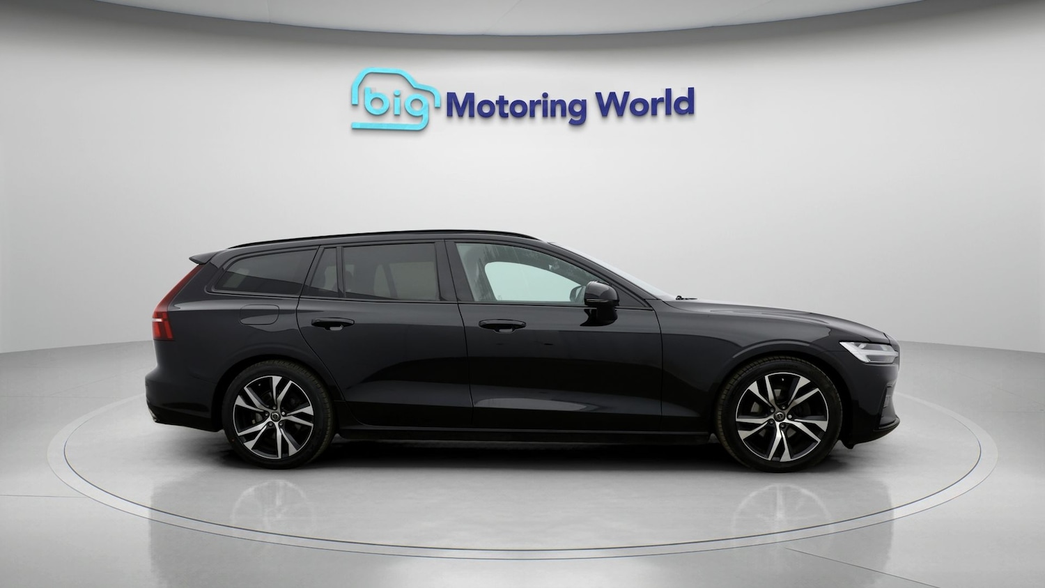 Used Volvo V60 2022 for sale - 78035259: Photo 8