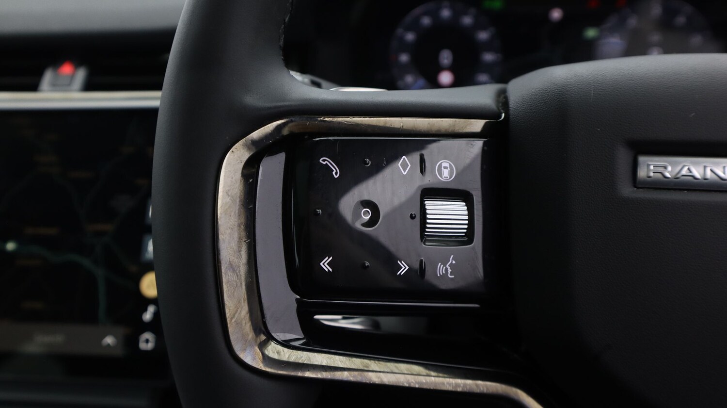 Used Land Rover Range Rover Evoque 2023 for sale - 77935923: Photo 23