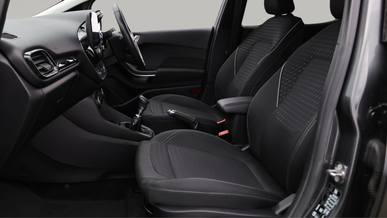 Used Ford Fiesta 2017 for sale - 76456670: Photo 15