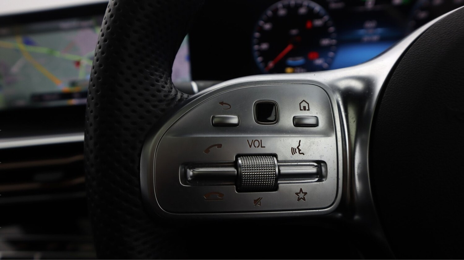 Used Mercedes-Benz EQC 2023 for sale - 77802211: Photo 22