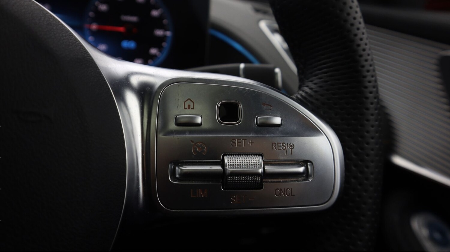 Used Mercedes-Benz EQC 2023 for sale - 77802211: Photo 23