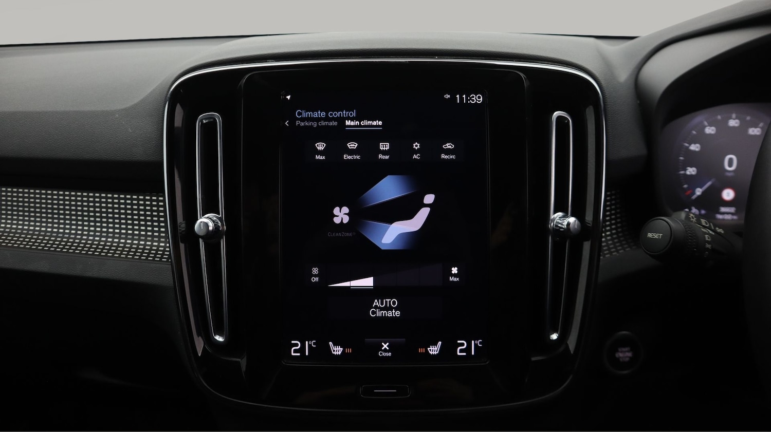 Used Volvo XC40 2022 for sale - 78028070: Photo 12