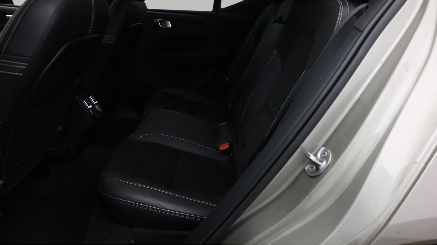 Used Volvo XC40 2022 for sale - 78028070: Photo 16