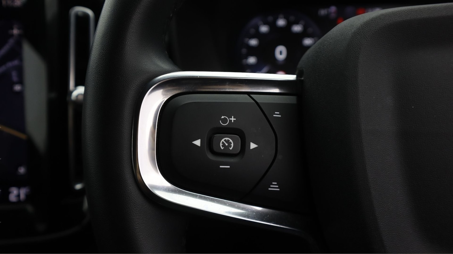 Used Volvo XC40 2022 for sale - 78028070: Photo 20