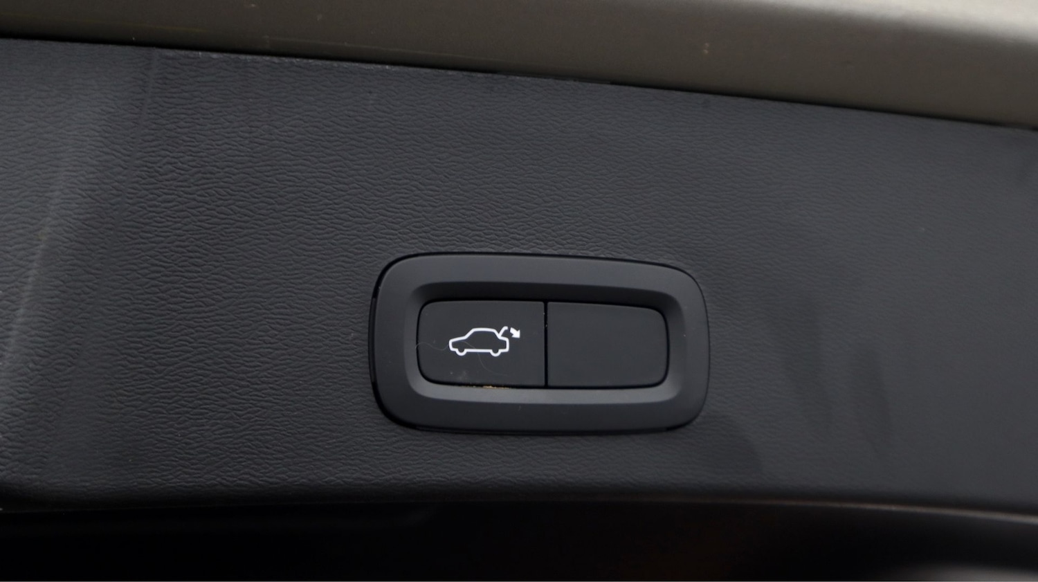 Used Volvo XC40 2022 for sale - 78028070: Photo 24