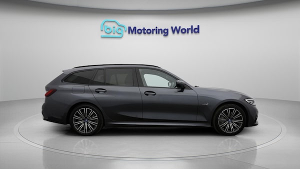 Used BMW 3 Series 2022 for sale - 76151203: Photo 9
