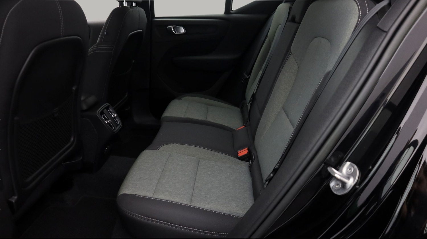 Used Volvo XC40 2023 for sale - 77410811: Photo 16