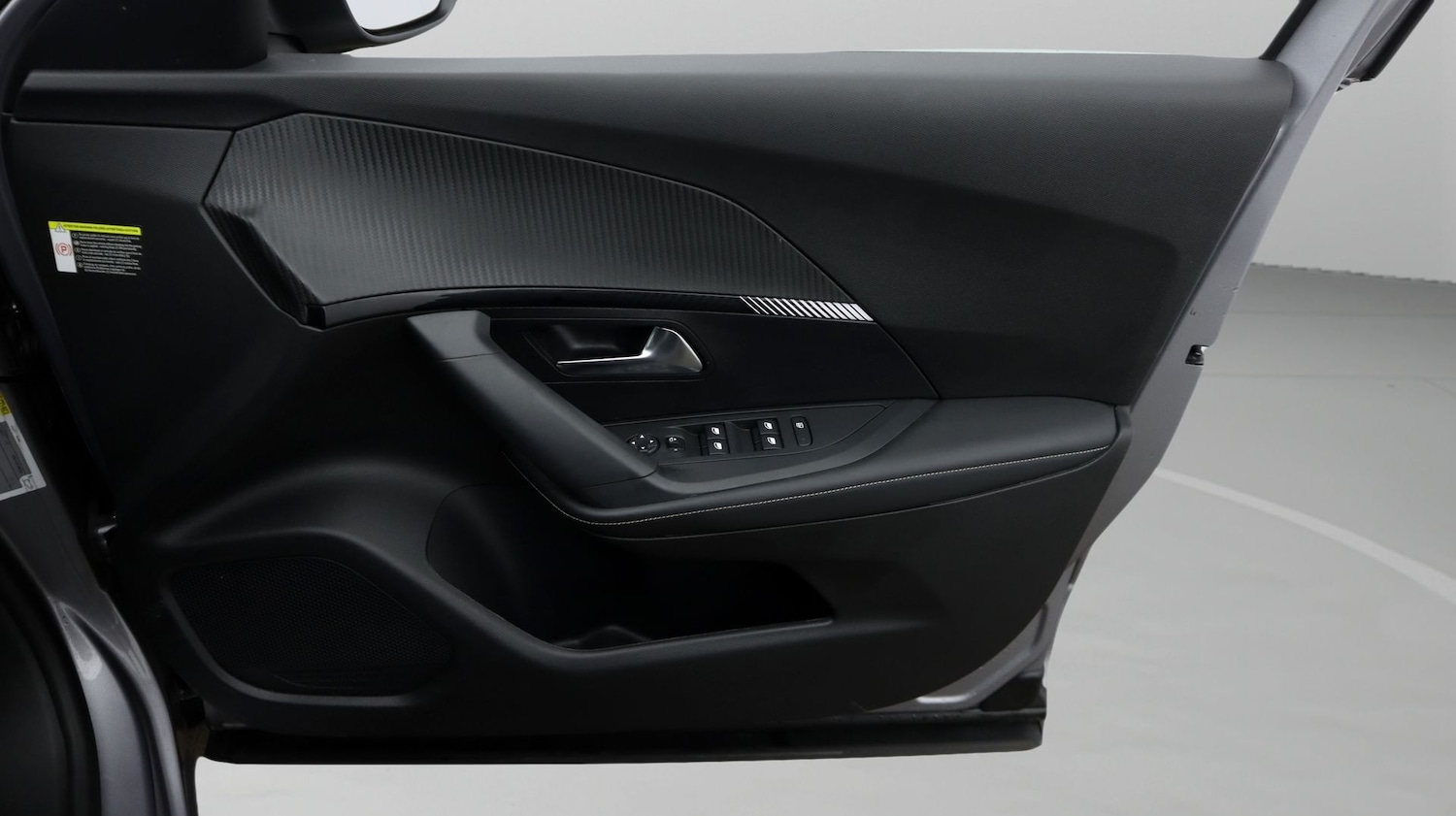 Used Peugeot 2008 2023 for sale - 77776095: Photo 15