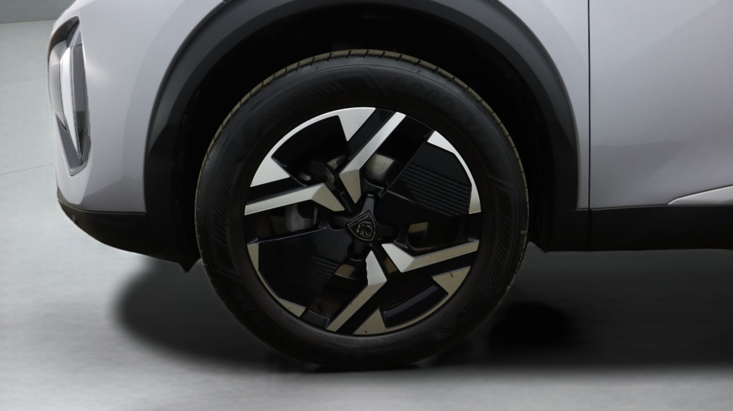 Used Peugeot 2008 2023 for sale - 77776095: Photo 18