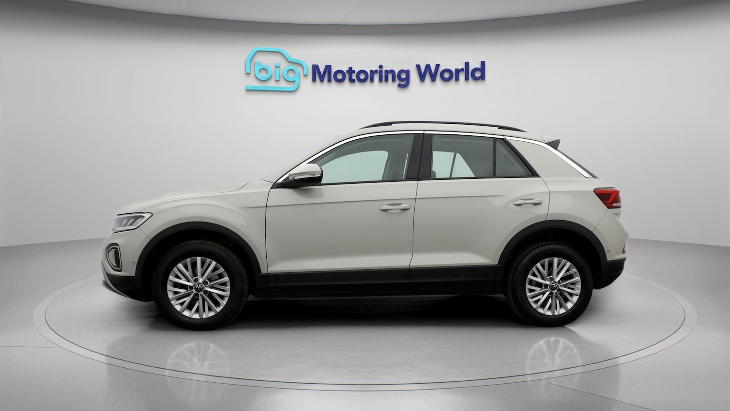 Used Volkswagen T-Roc 2022 for sale - 77461001: Photo 4