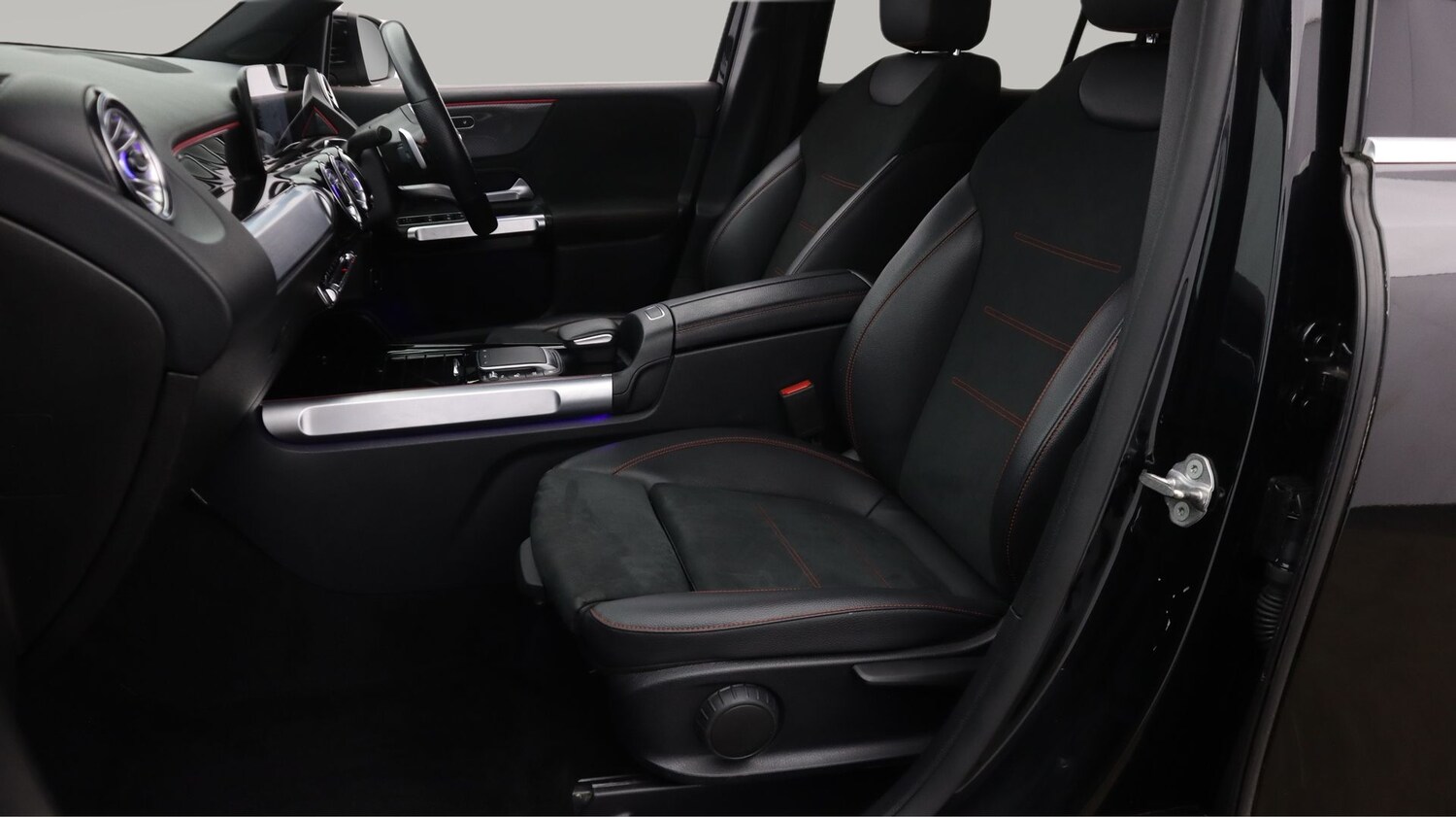 Used Mercedes-Benz GLB 2022 for sale - 77938587: Photo 14