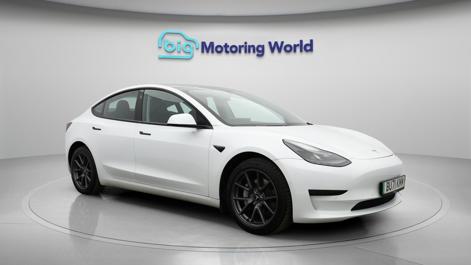 Used Tesla Model 3 2021 for sale - 76099383: Photo 2