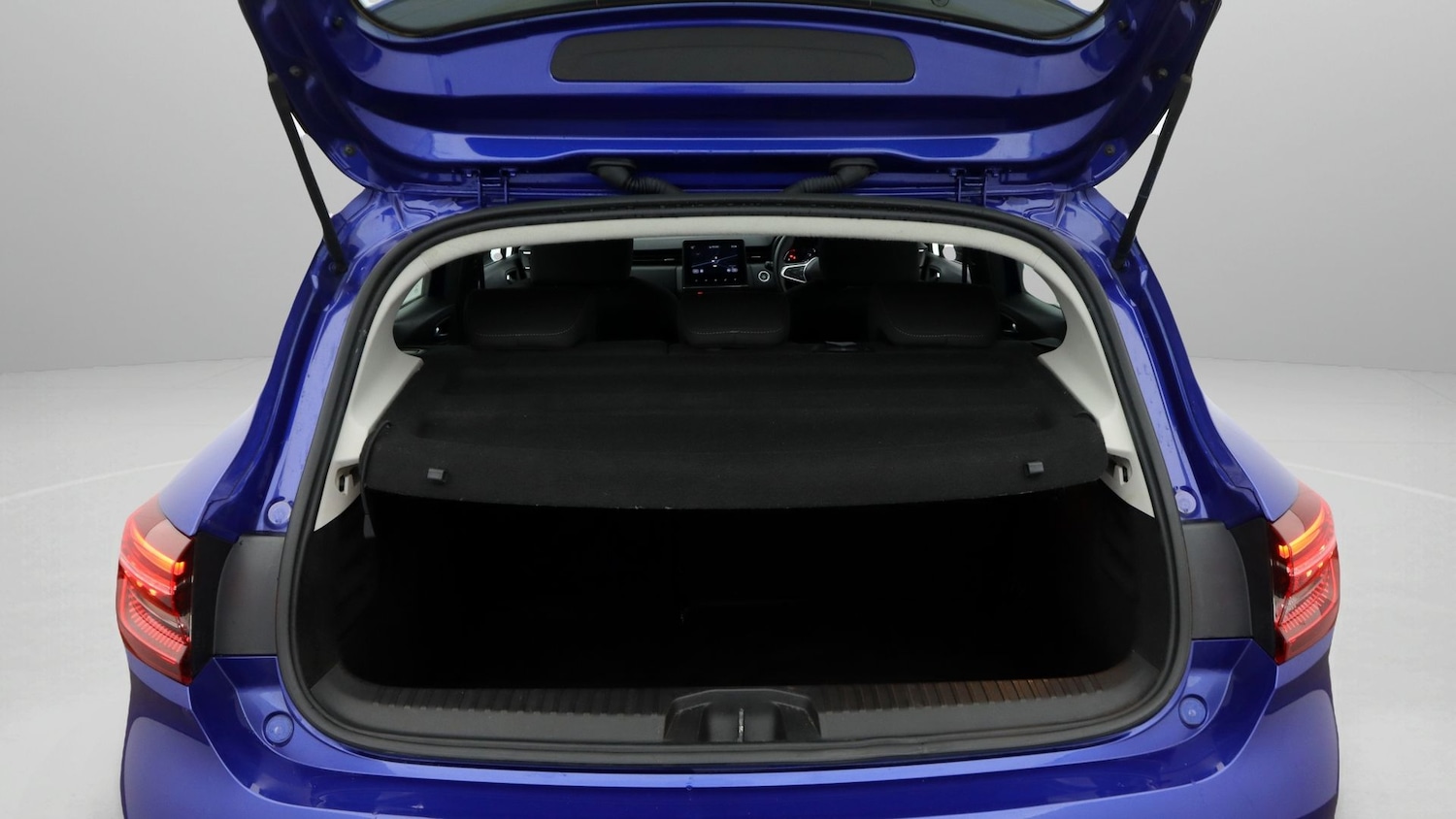 Used Renault Clio 2023 for sale - 77991858: Photo 17