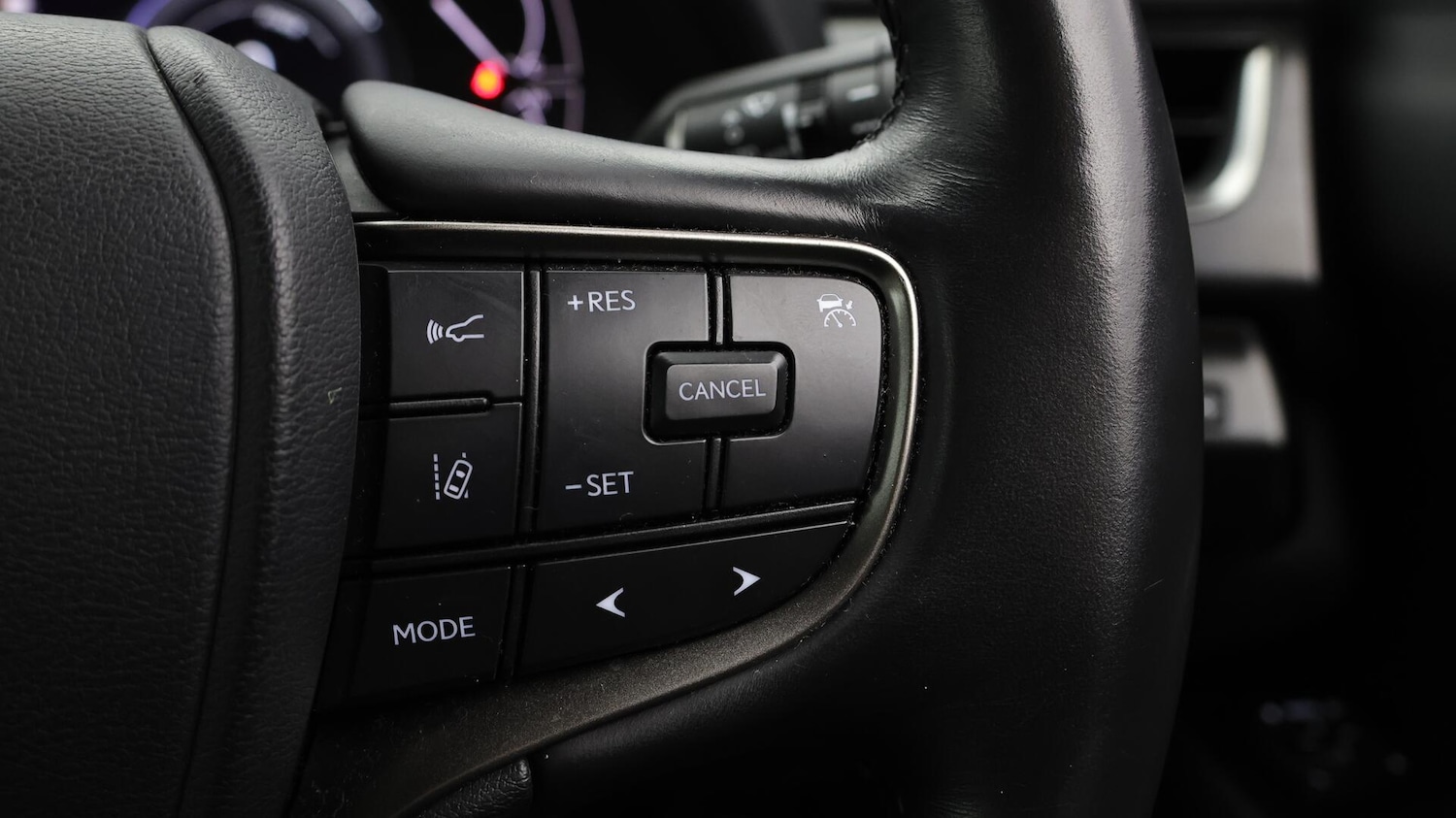 Used Lexus UX 2023 for sale - 76371098: Photo 24