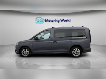 Used Ford Grand Tourneo Connect 2023 for sale - 78871876: Photo