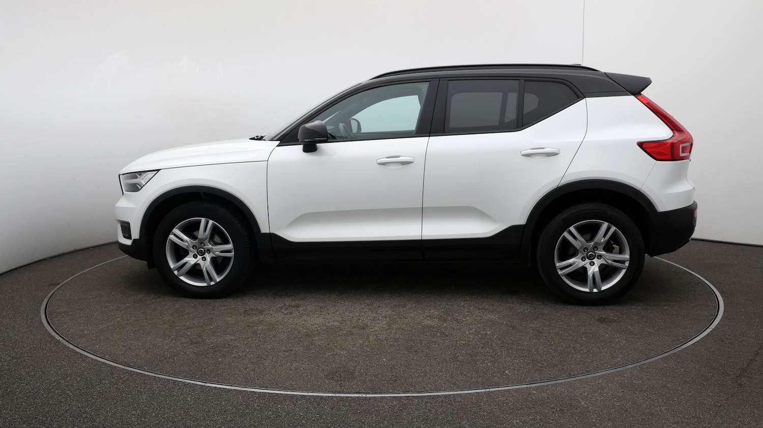 Used Volvo XC40 2020 for sale - 77137165: Photo 31