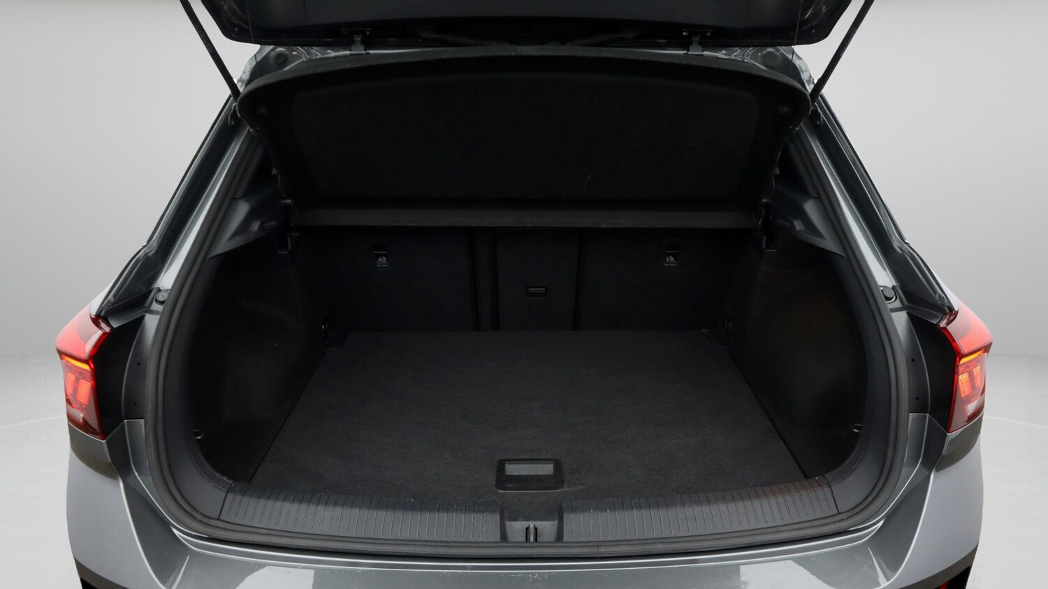 Used Volkswagen T-Roc 2023 for sale - 77274730: Photo 17