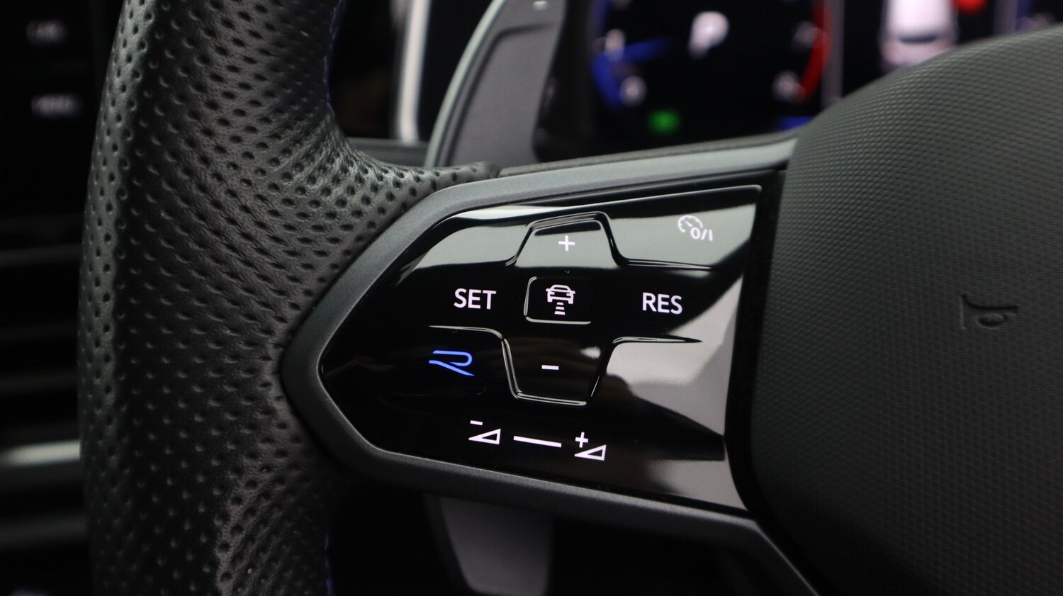 Used Volkswagen T-Roc 2023 for sale - 77274730: Photo 23