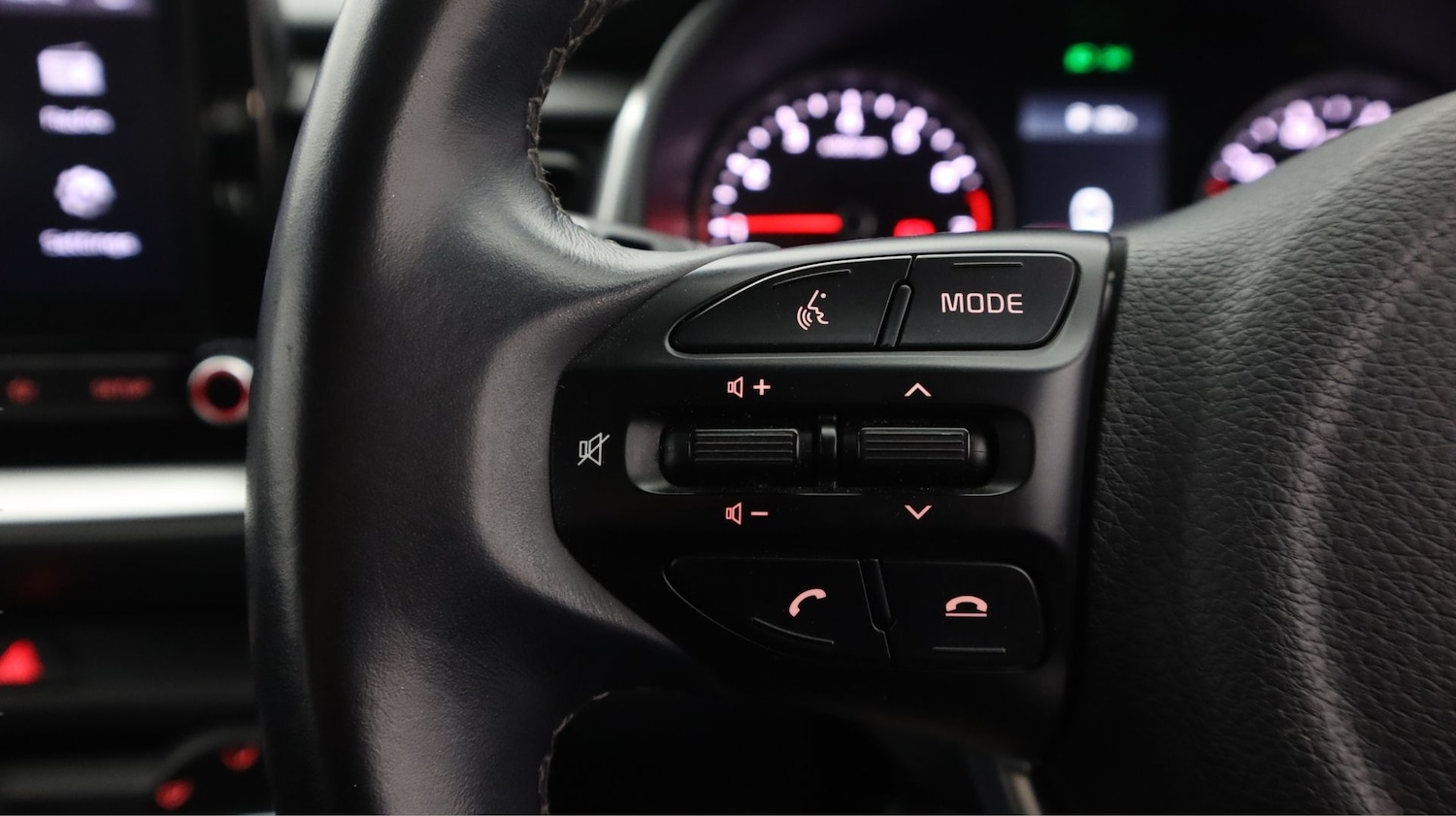 Used Kia Stonic 2022 for sale - 77991854: Photo 21