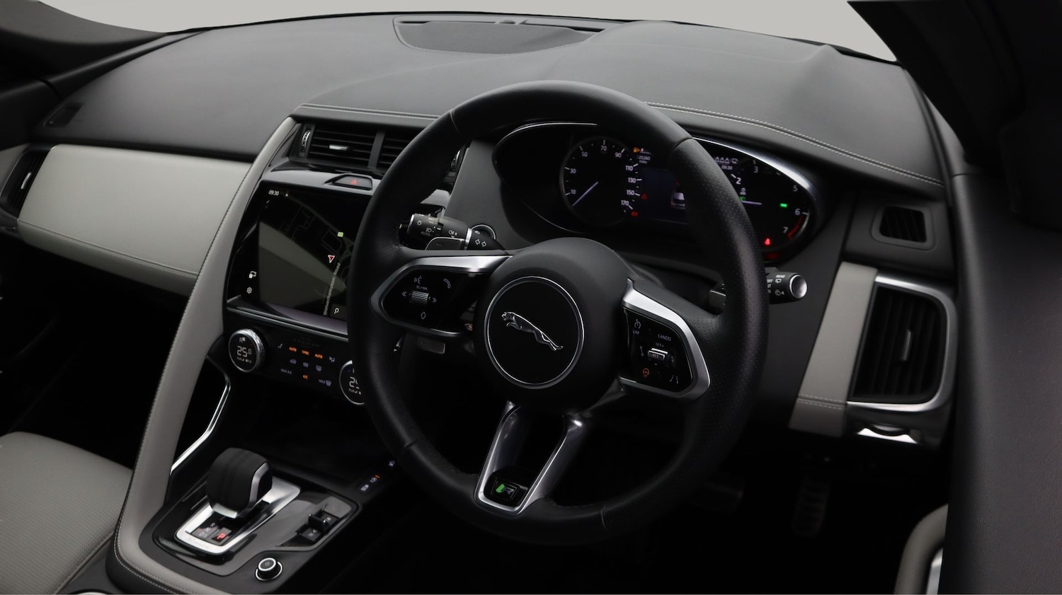 Used Jaguar E-Pace 2022 for sale - 77312436: Photo 9