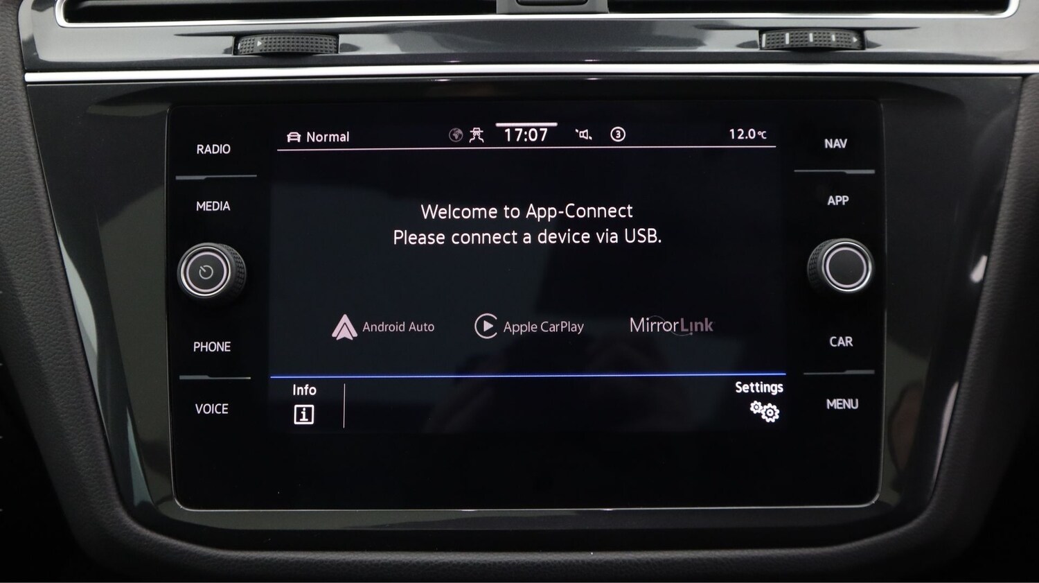 Used Volkswagen Tiguan 2021 for sale - 77296371: Photo 24