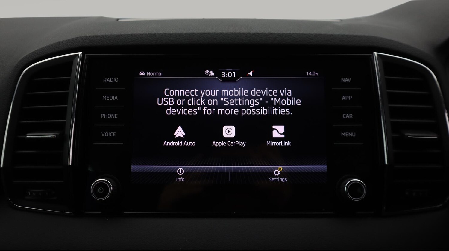 Used Skoda Karoq 2022 for sale - 76550942: Photo 25