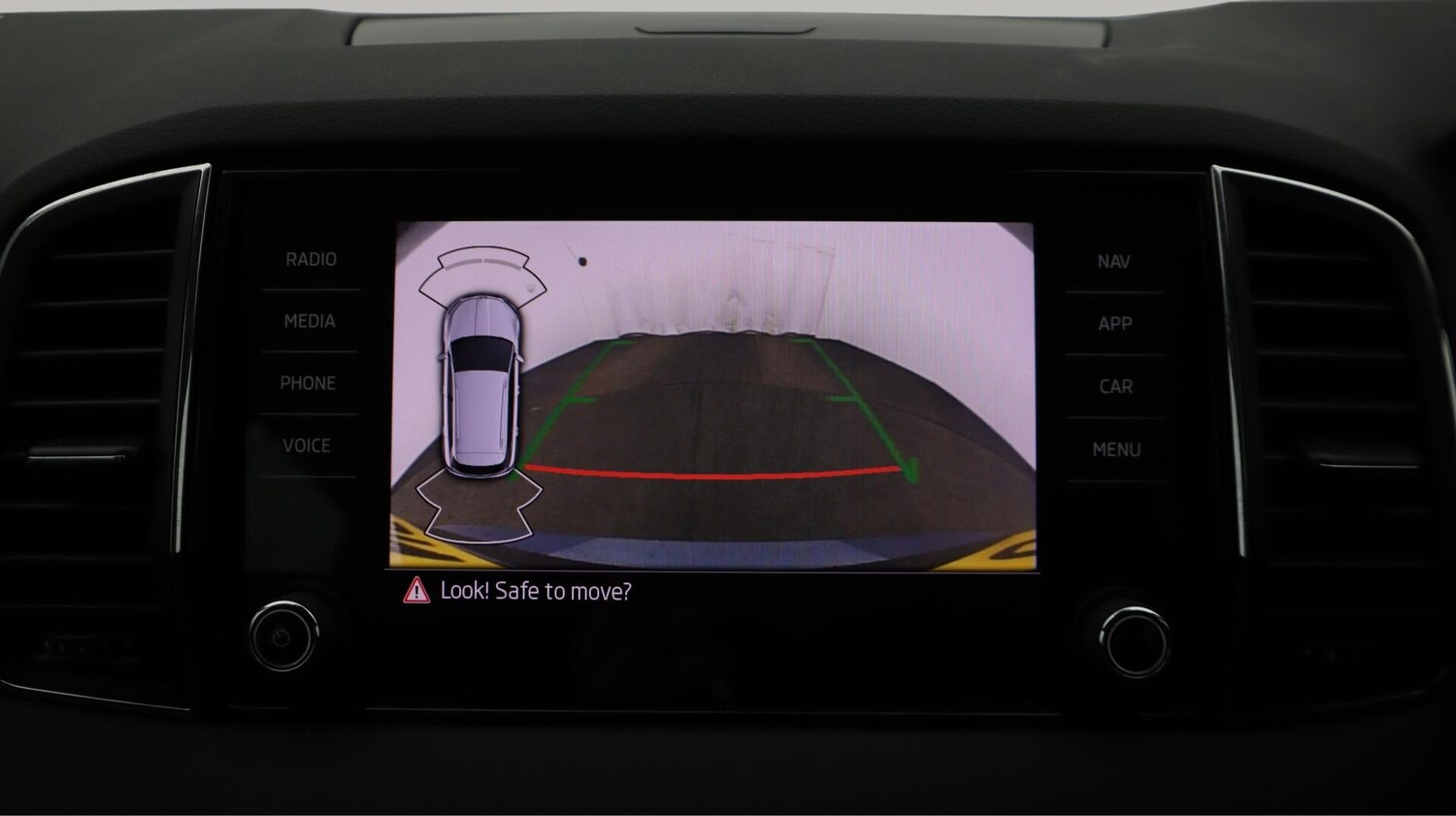 Used Skoda Karoq 2022 for sale - 76550942: Photo 26