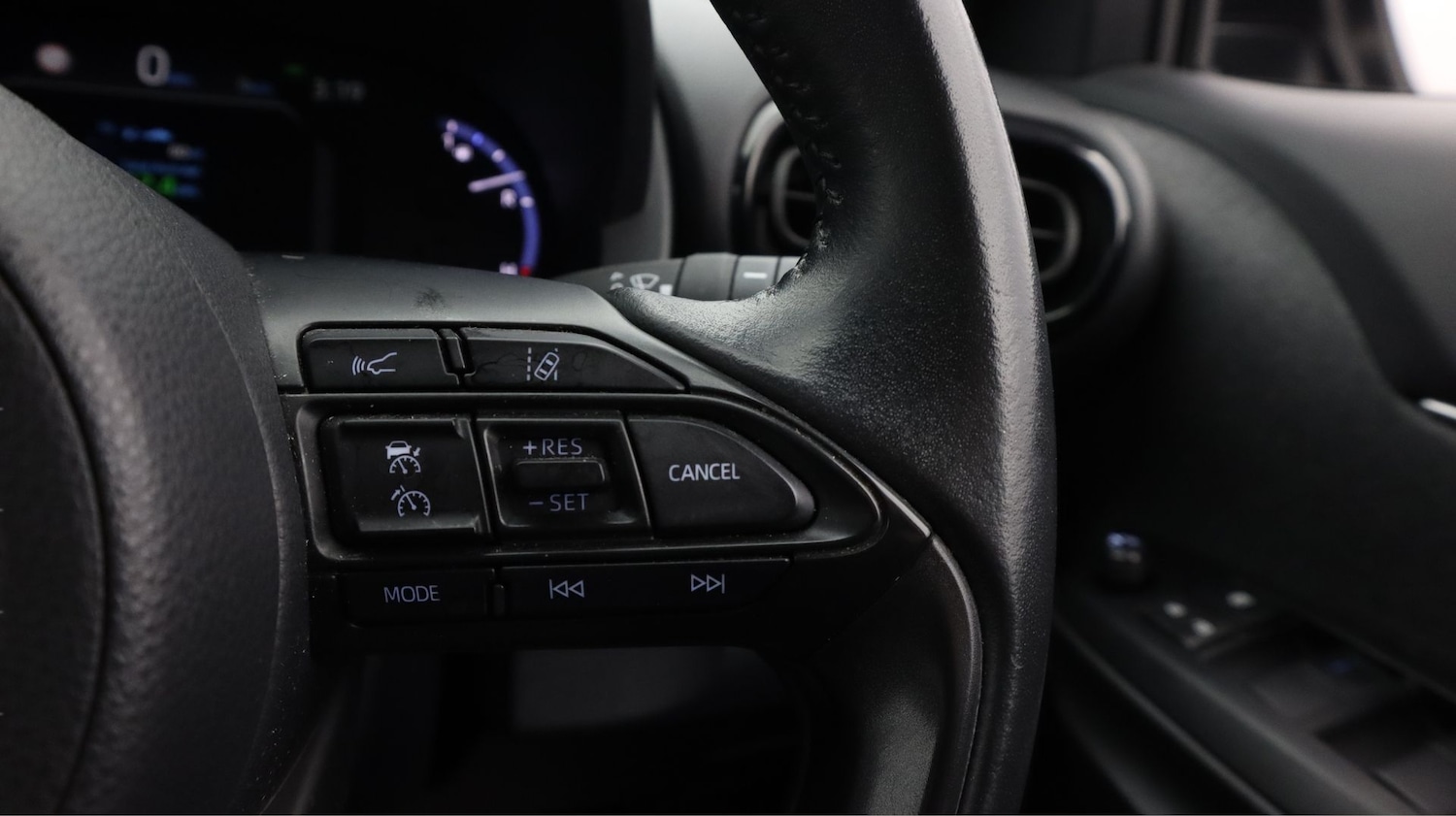 Used Toyota Yaris Cross 2022 for sale - 78202324: Photo 22