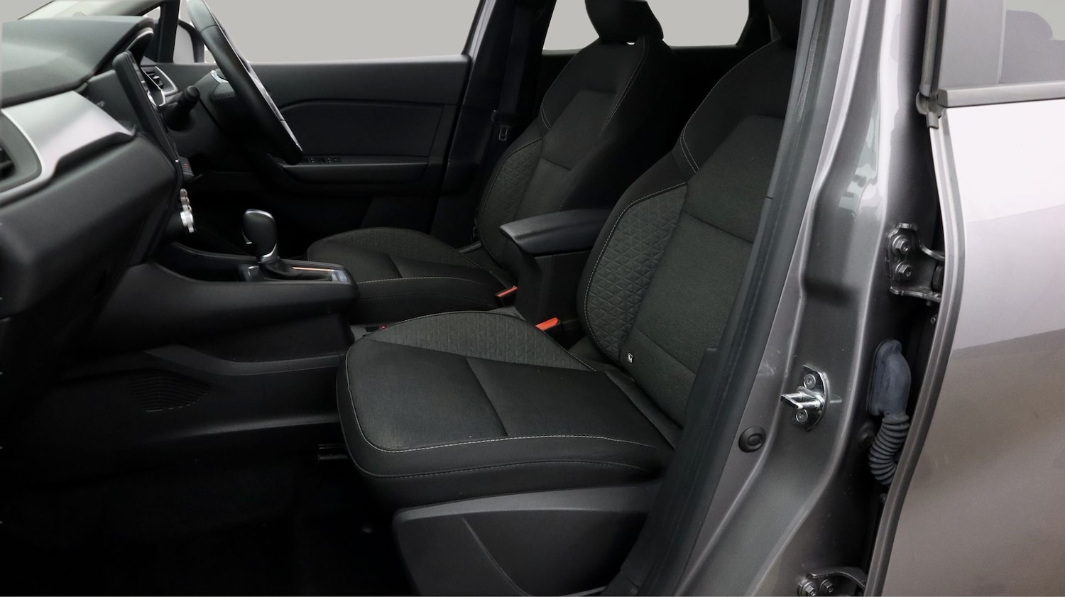 Used Renault Captur 2022 for sale - 77953771: Photo 14