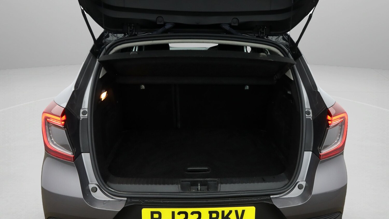 Used Renault Captur 2022 for sale - 77953771: Photo 17