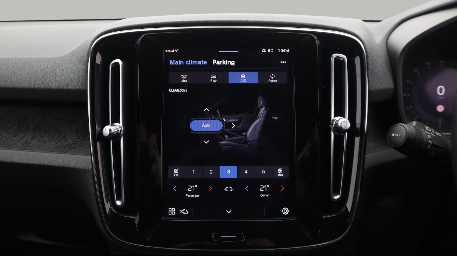 Used Volvo XC40 2022 for sale - 77501274: Photo 12