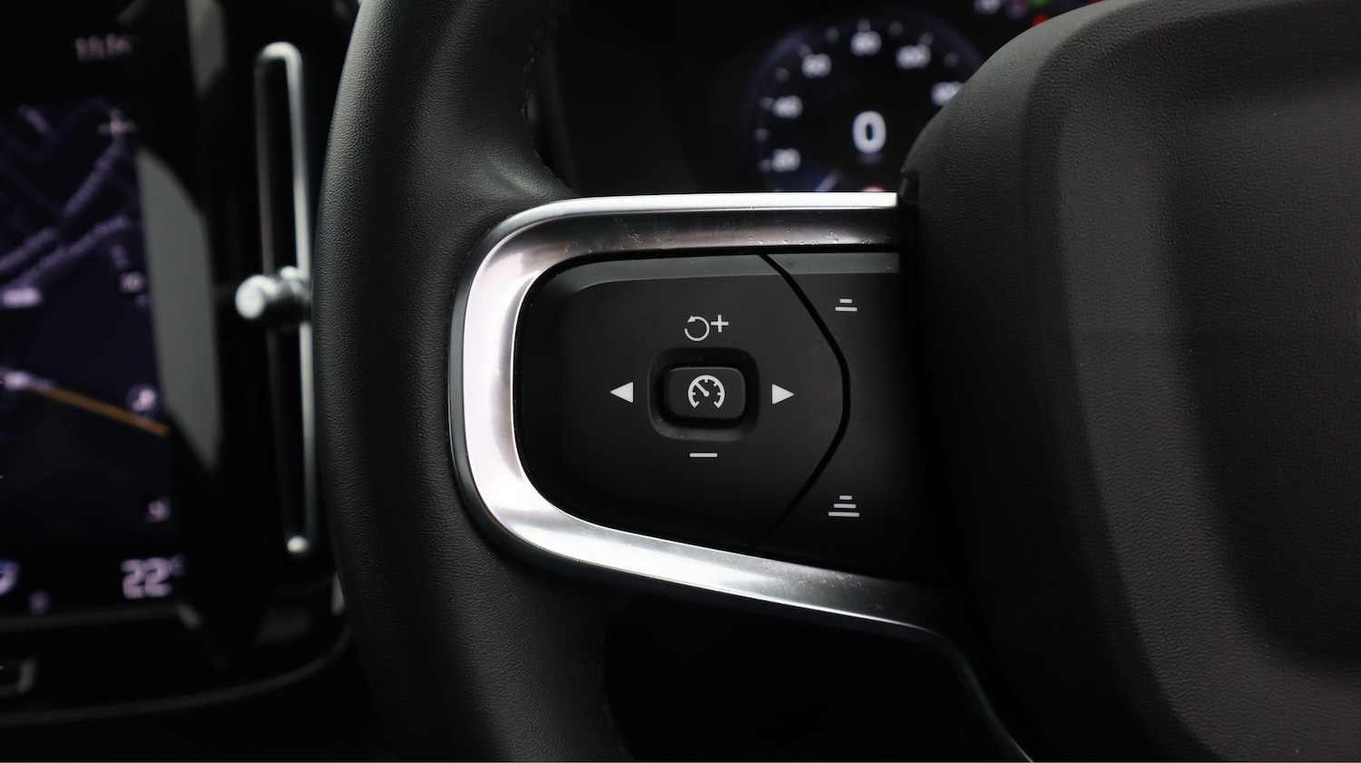 Used Volvo XC40 2021 for sale - 77935933: Photo 24