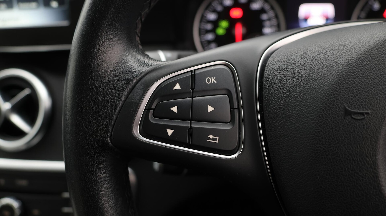 Used Mercedes-Benz A-Class 2017 for sale - 76671598: Photo 24