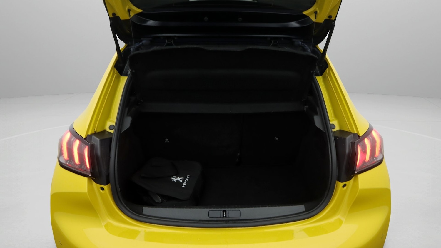 Used Peugeot E-208 2020 for sale - 77410818: Photo 17