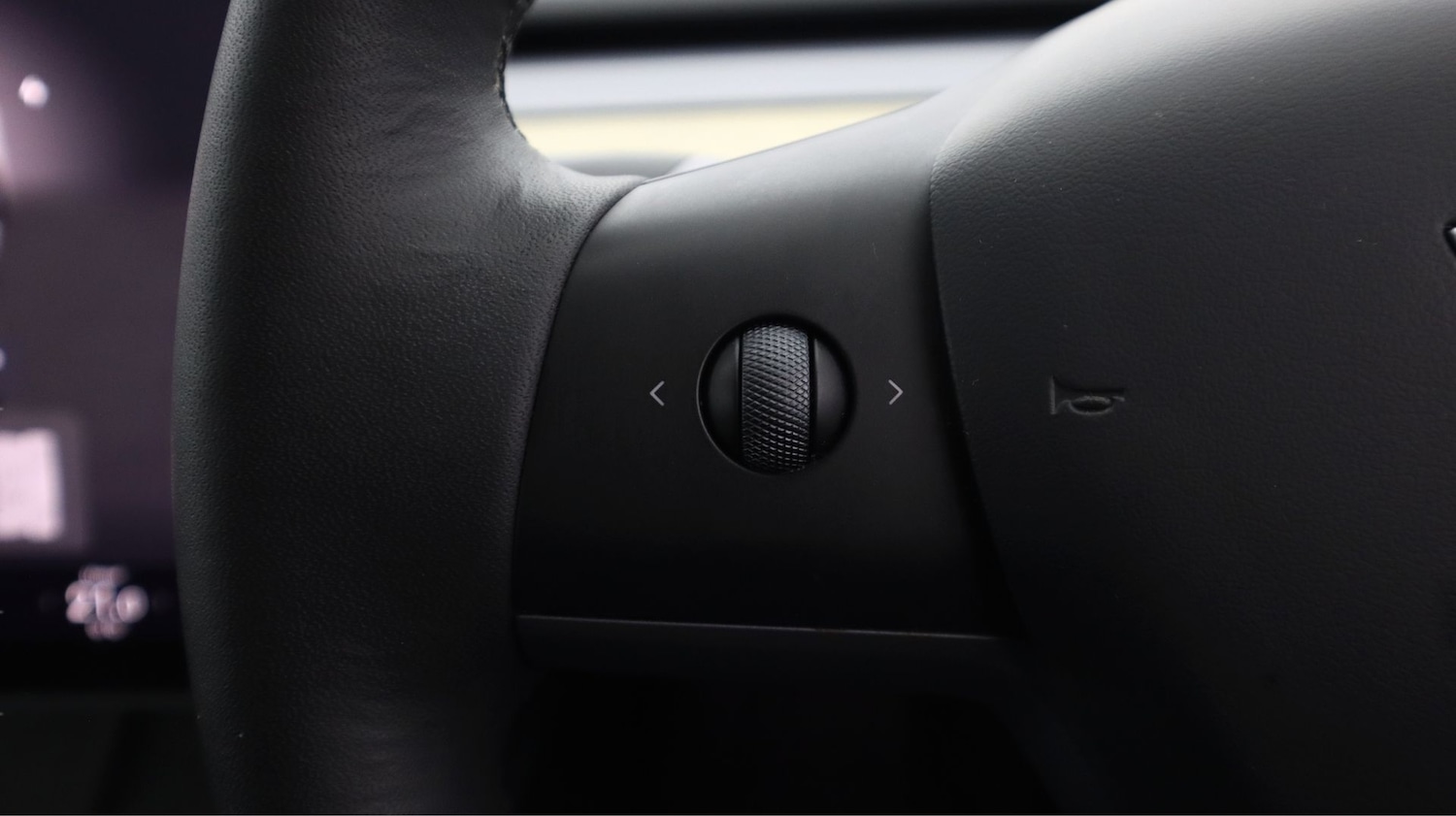 Used Tesla Model Y 2023 for sale - 77529339: Photo 22