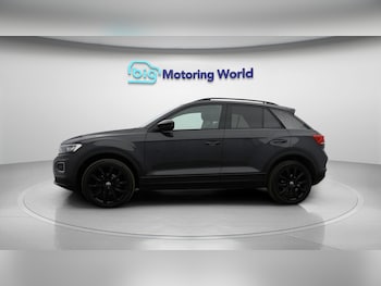 Used Volkswagen T-Roc 2021 for sale - 79614782: Photo