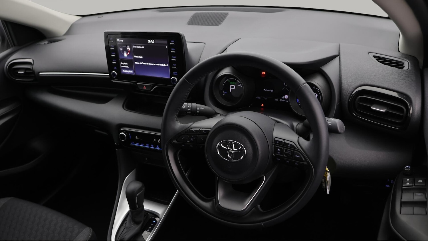 Used Toyota Yaris 2022 for sale - 76371584: Photo 10