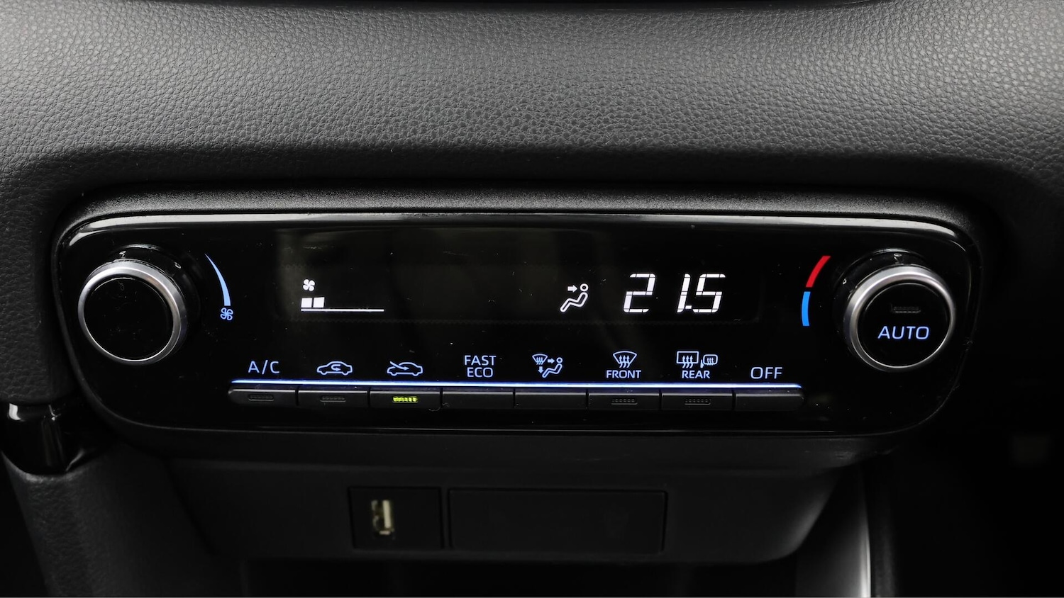 Used Toyota Yaris 2022 for sale - 76371584: Photo 13