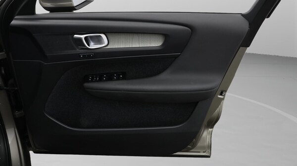 Used Volvo XC40 2021 for sale - 76247217: Photo 16