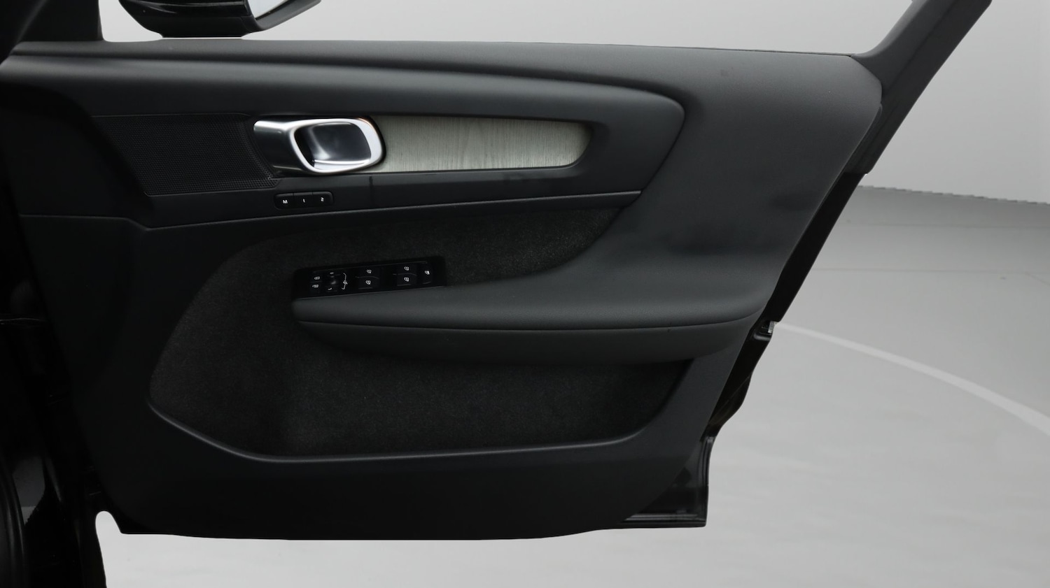 Used Volvo XC40 2021 for sale - 77393576: Photo 15