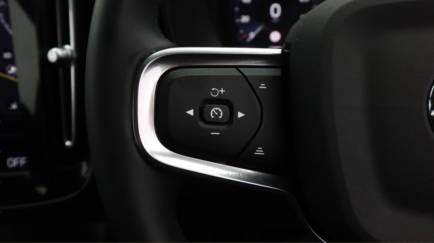 Used Volvo XC40 2021 for sale - 77393576: Photo 23