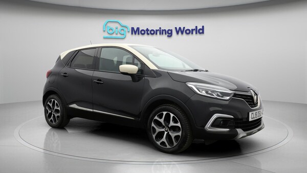 Used Renault Captur 2019 for sale - 75302258: Photo 2