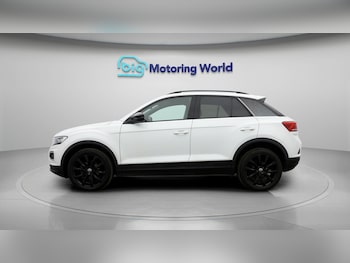 Used Volkswagen T-Roc 2021 for sale - 78356163: Photo