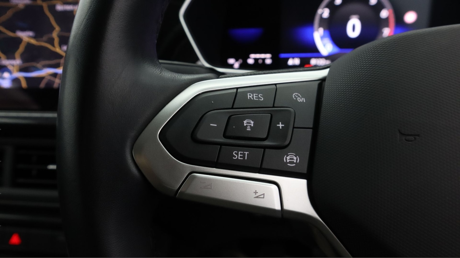 Used Volkswagen T-Cross 2023 for sale - 77303996: Photo 22