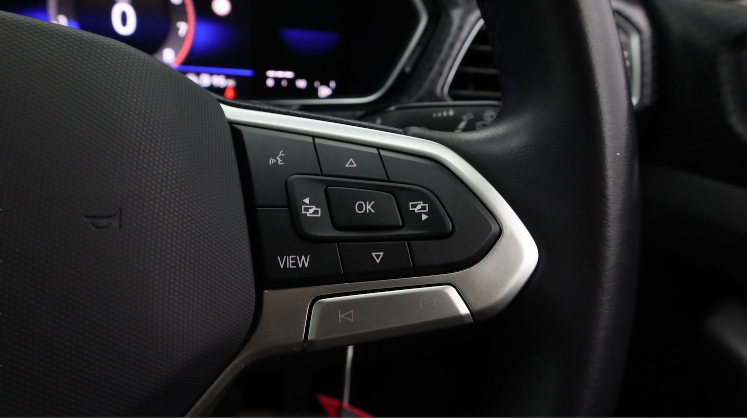 Used Volkswagen T-Cross 2023 for sale - 77303996: Photo 24