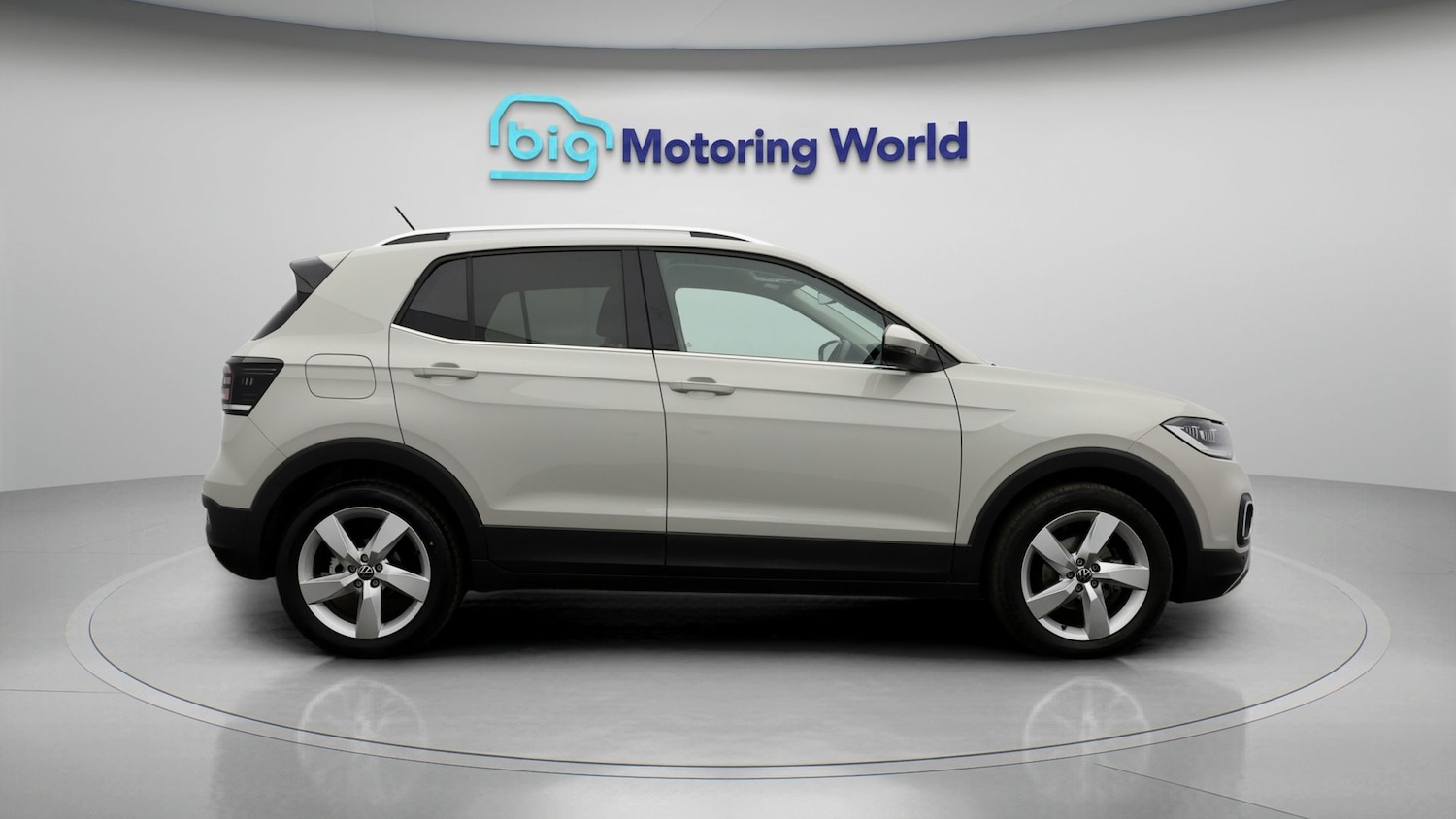 Used Volkswagen T-Cross 2023 for sale - 77303996: Photo 8